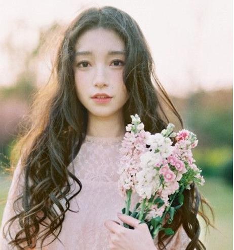 女学生发型中长发 女学生中发发型图片