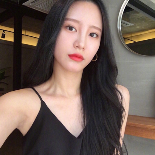 头发多的女生适合什么发型 头发多的人适合什么发型