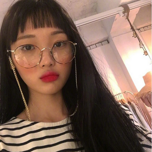 发量多的女生适合什么发型 发量多适合什么发型