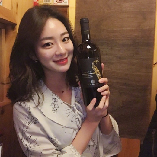 女生烫什么头发好看 女生烫发发型图片2025