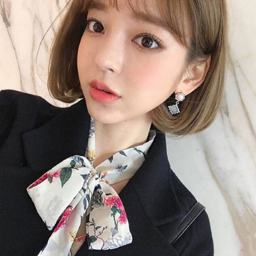 女生卷发发型图片短发 女生短发卷发发型图片