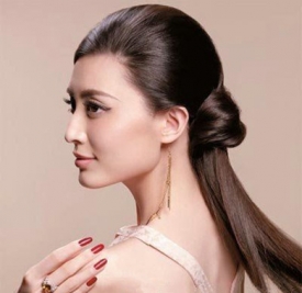 直发怎么扎好看的发型 直发如何扎出好看的发型