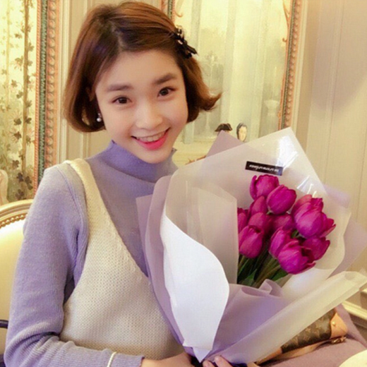 17年女生短发型图片 2025短头发发型图片女