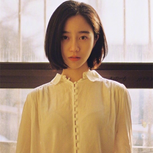 17年女生短发型图片 2025短头发发型图片女