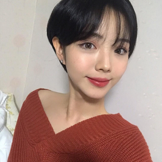 17年女生短发型图片 2025短头发发型图片女