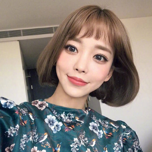 可爱短发发型图片2025 可爱短发女