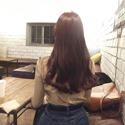 2025烫发发型女 2025女生烫发发型