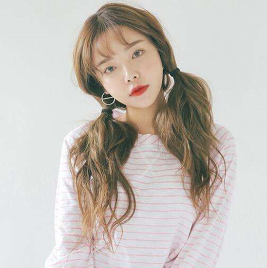 女学生长发搞什么发型 学生长发怎么扎好看