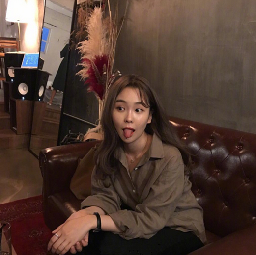 中分长发卷发 中分长卷发发型图片女神范图