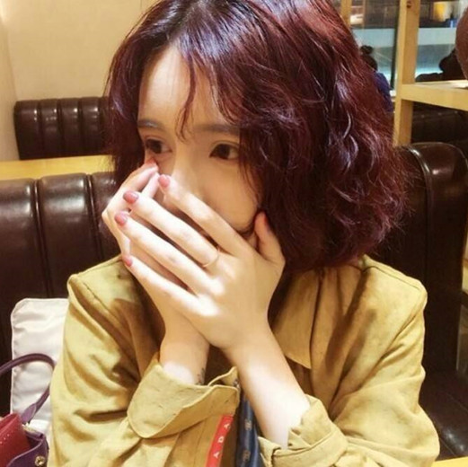 小卷短发女 小卷短发发型图片