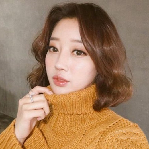 女生大卷短发图片 大卷短发发型图片