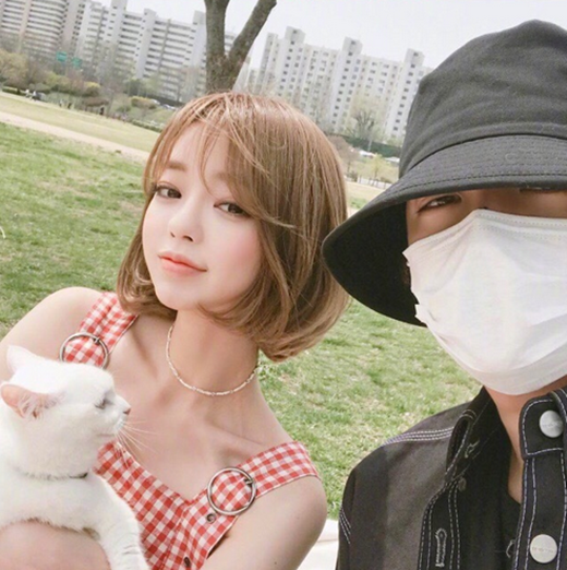 短发亚麻色头发图片 亚麻色短发女