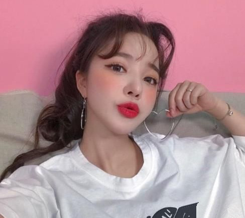 2025年女生新发型图片 2025年女生发型