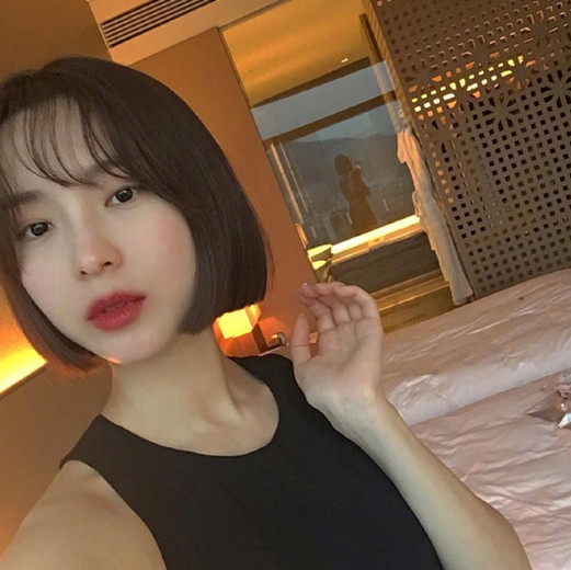干练短发发型图片女 干练短发女