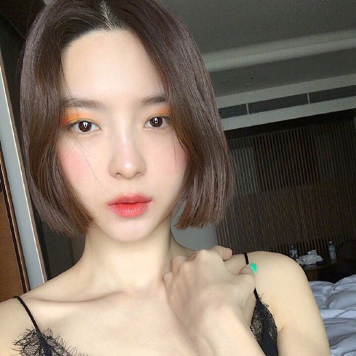 干练短发发型图片女 干练短发女