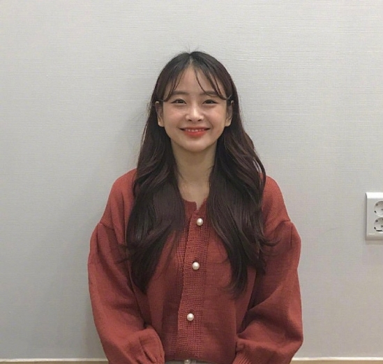 披肩发型女 女生披肩发发型图片2025