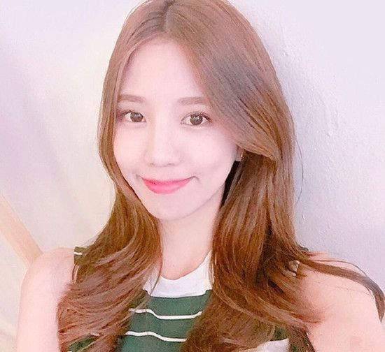 2025中长卷发 2025中长发卷发发型图片女