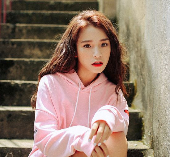 2025中长卷发 2025中长发卷发发型图片女