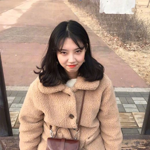 2025年新发图片 18年新发型女