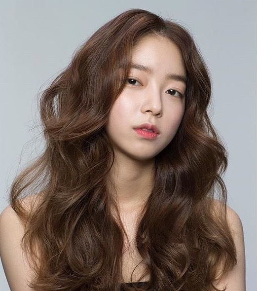 2025发型图 18发型女