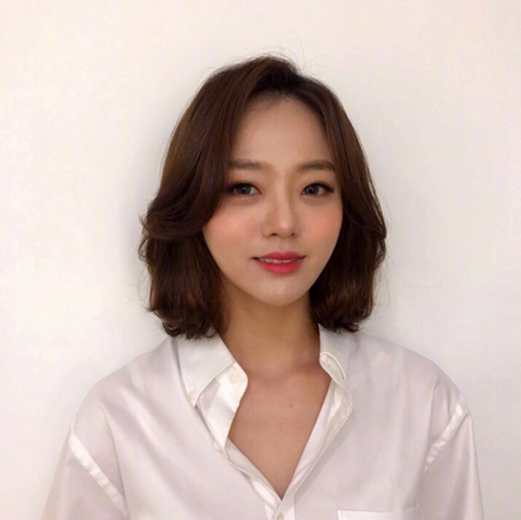 短发颜色2025款短发 女生短发颜色