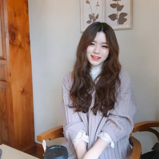 2025中长发卷发 2025年中长发卷发发型图片女