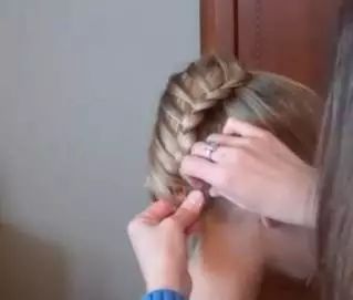 简单又好看的儿童编发教程 辣妈们千万别错过