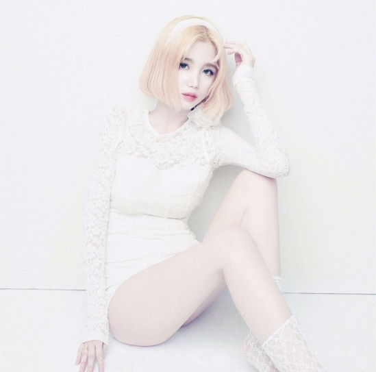 女人短发染什么色好看