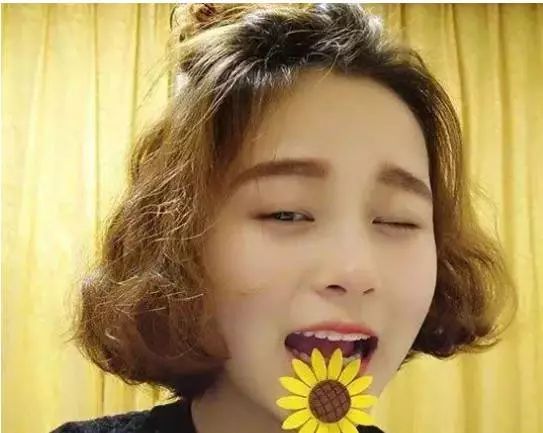 短卷发如何打理好看