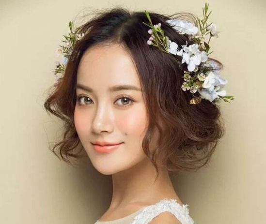 新娘短发造型图片