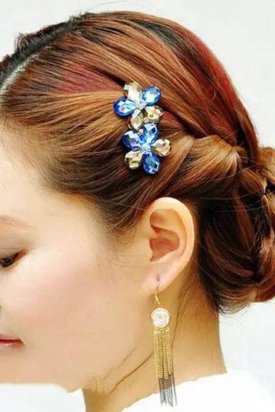 30岁女人适合扎什么发型