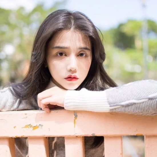 大圆脸女生适合的刘海