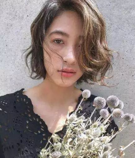 2025流行什么头发颜色