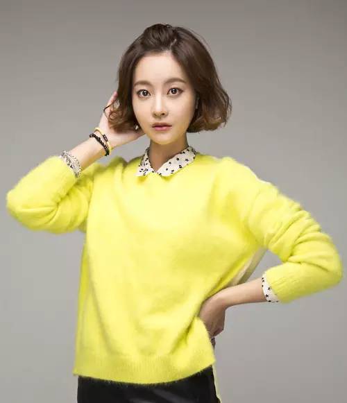 2025流行发型女中短发