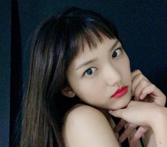 二次元发型长发 二次元长发少女图片