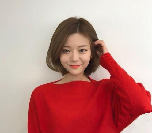 短发烫发发型女2025 短发发型烫头发图片