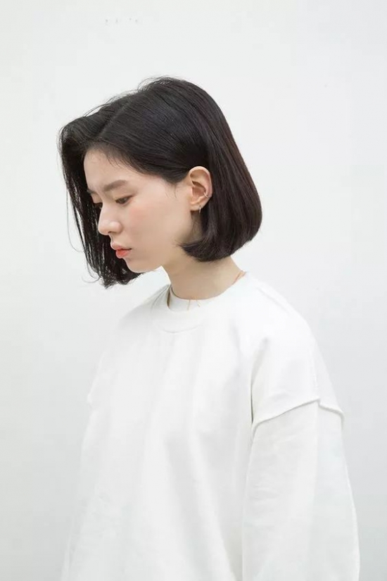 今年秋冬流行什么女生发型 2025秋冬流行发型女