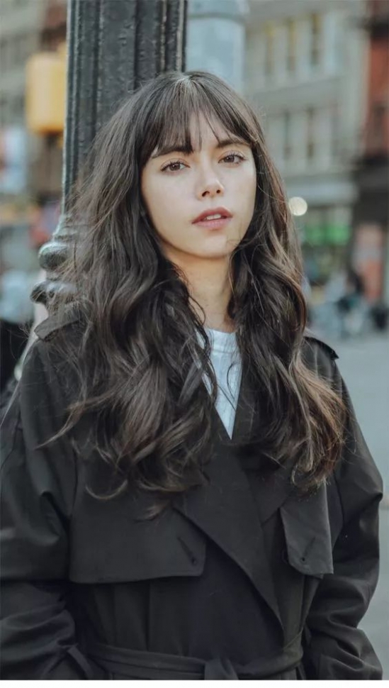 今年秋冬流行什么女生发型 2025秋冬流行发型女