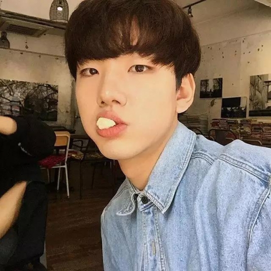 单眼皮男生留什么发型好看 适合男眼皮男生的发型