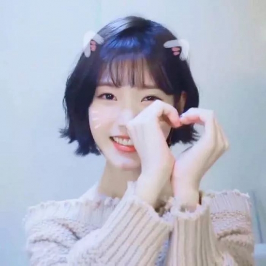 20岁女剪什么发型好看