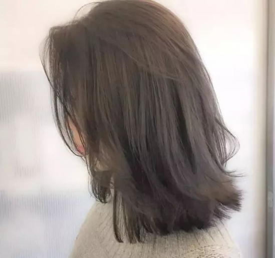 2025好看的短发发型图片女