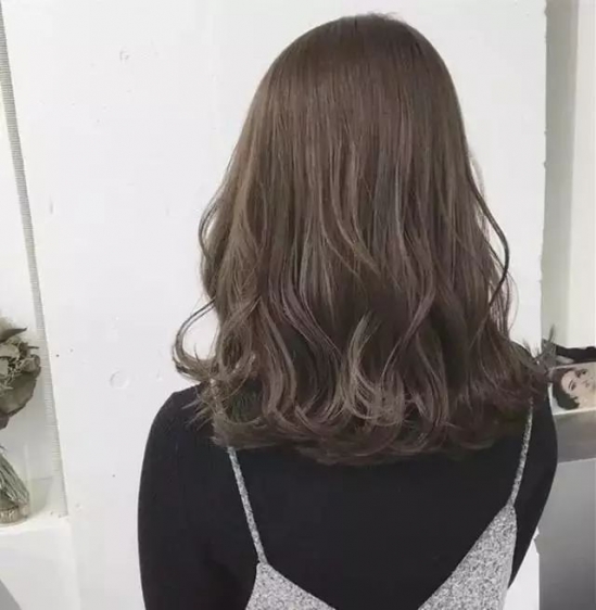 2025好看的短发发型图片女