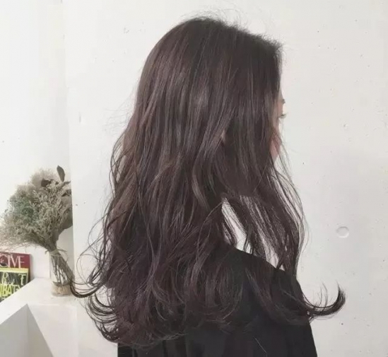 2025好看的短发发型图片女