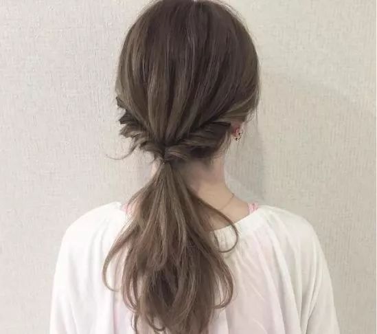 简单的低马尾编发