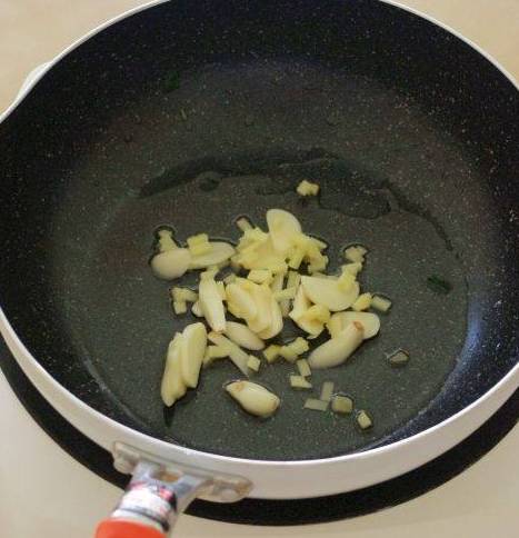 农家小炒肉的做法