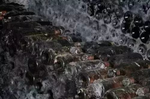酒塞发霉酒还能喝吗