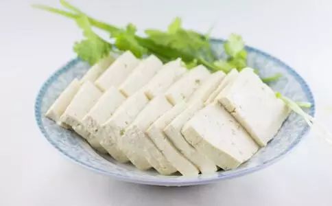 做什么运动可以丰胸