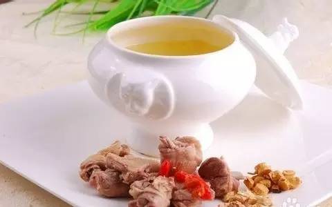 夏季用什么泡水喝好