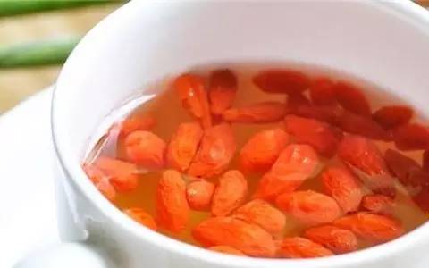 夏季用什么泡水喝好