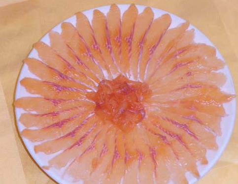 虹鳟鱼和三文鱼的区别 虹鳟鱼和三文鱼 区别图